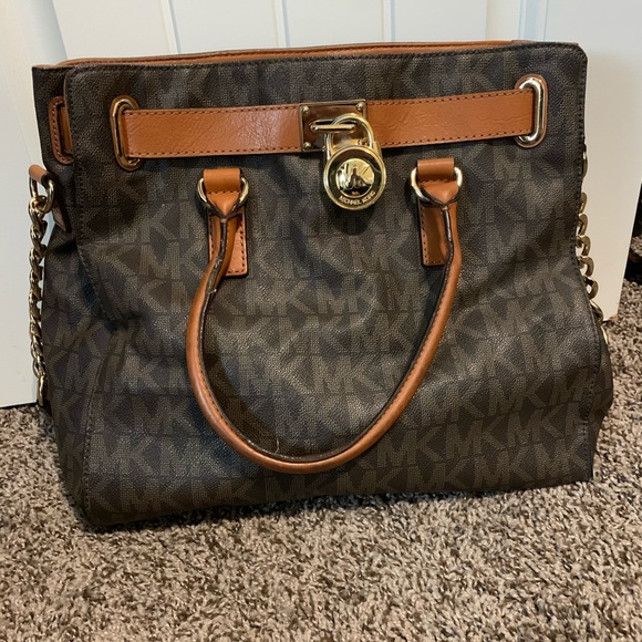 Michael Kors purse - Picture 1 of 3